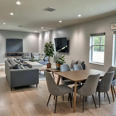 Stayspro - Hollywood Homes Minutes To Everything Spacious And Free Parking